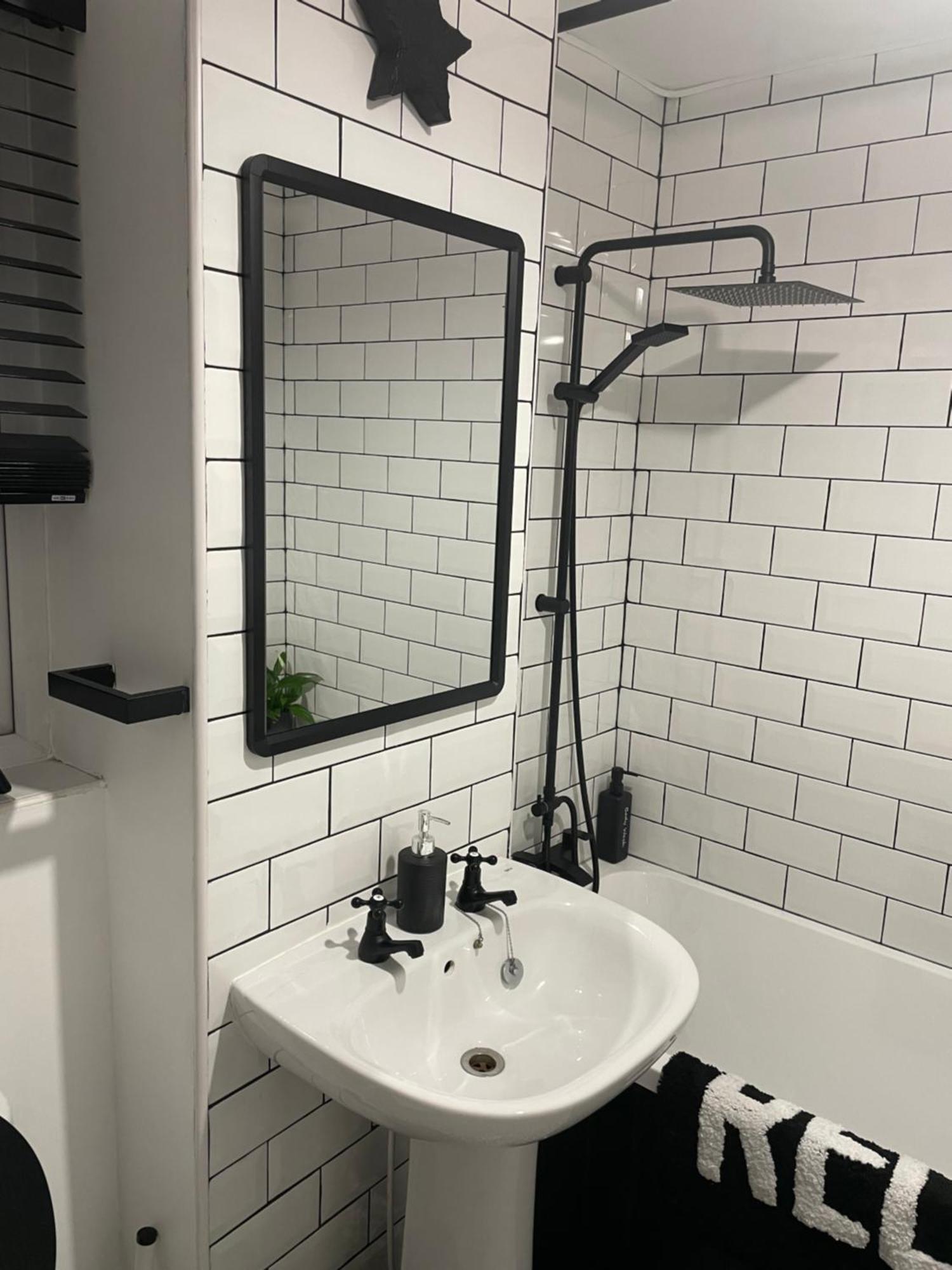 Cosy Home From Home With Private Bathroom - Free Parking كارديف المظهر الخارجي الصورة
